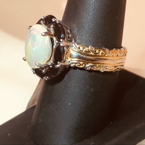🌹NWT! Incredible Gems En Vogue Opal & Garnet Ring - Picture 8 of 16